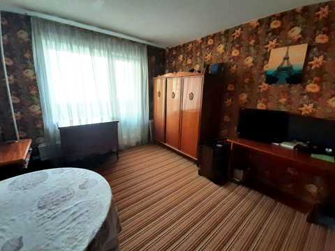 квартира за адресою Лариси Руденко вул., 10