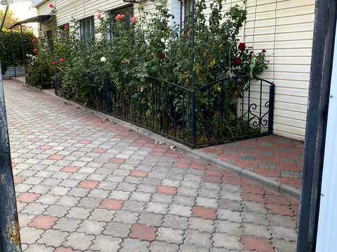 комерційна за адресою Перемоги вул., 393