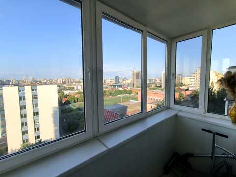 квартира за адресою Стадіонна вул., 13