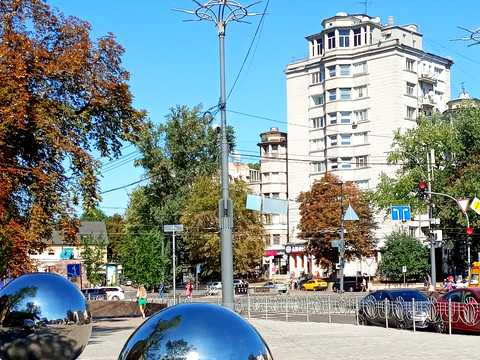 квартира по адресу Ивана Мазепы ул. (Січневого Повстання), 3