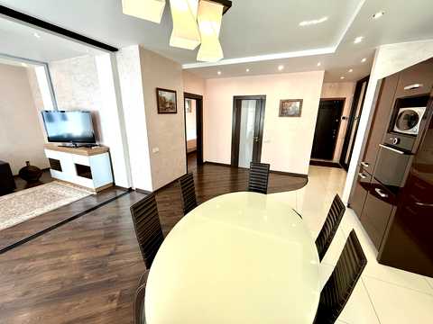 квартира за адресою Дніпровська набережна вул., 26-Б