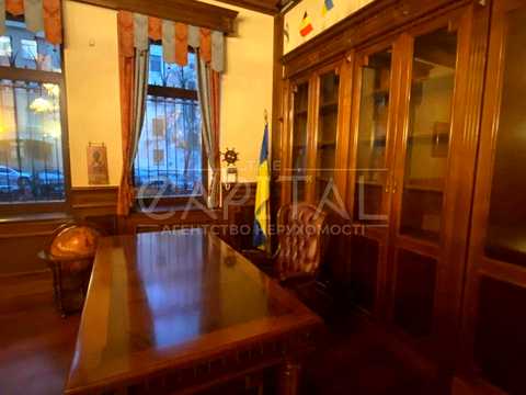 комерційна за адресою Золотоворітська вул., 2-А