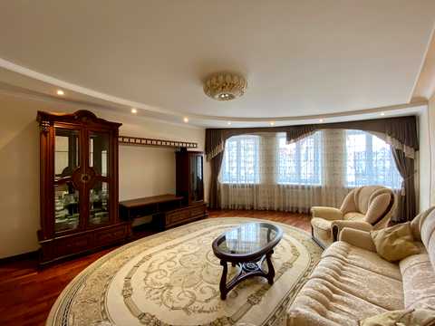 квартира по адресу Степана Бандеры просп., 70