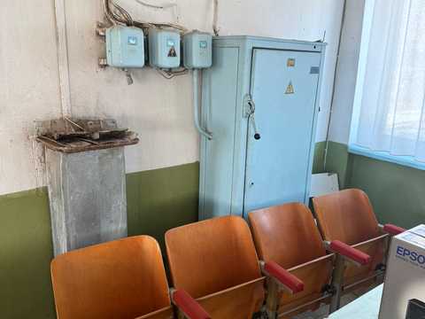 комерційна за адресою смт. Великі Бірки, Шкільна вул., 1