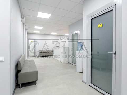 комерційна за адресою Микільсько-Слобідська вул., 8