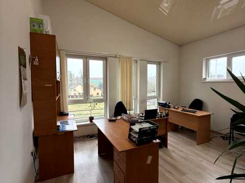 комерційна за адресою Чигиринська вул., 38