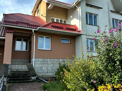 дом по адресу Університетська