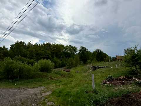 участок по адресу Загірянська