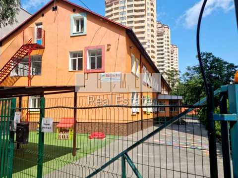 комерційна за адресою Борщагівська вул., 204 к2