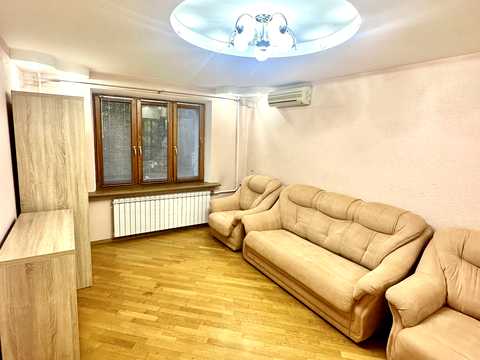 квартира по адресу Феодосийская ул., 10