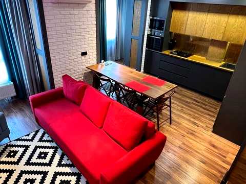 квартира за адресою Богдана Хмельницького вул., 11
