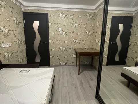 квартира за адресою Зодчих вул., 38