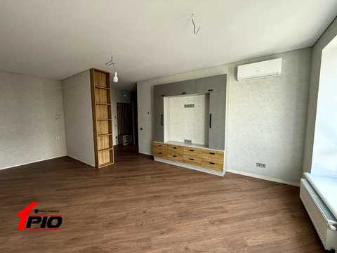 квартира за адресою Домбровського вул., 3б