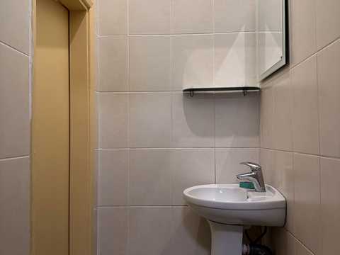 комерційна за адресою Івана Пулюя вул., 5