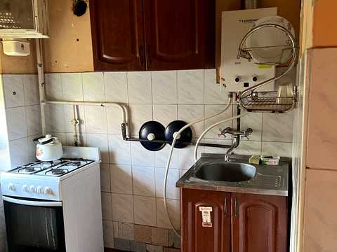 квартира за адресою Закарпатська вул., 10