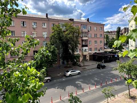 квартира за адресою Шота Руставелі вул., 25