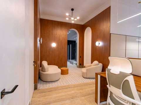 комерційна за адресою Саксаганського вул., 58