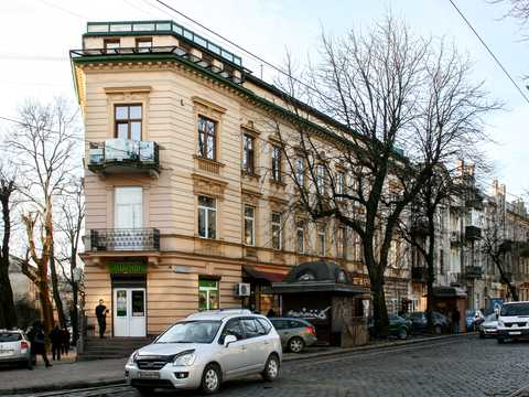 комерційна за адресою Бандери Степана, 29