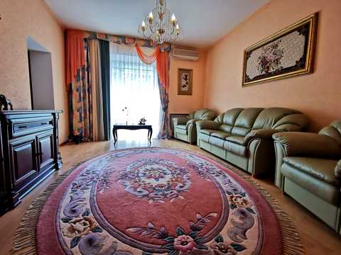 квартира за адресою Шахтарської Слави пл. (Дзержинського), 2