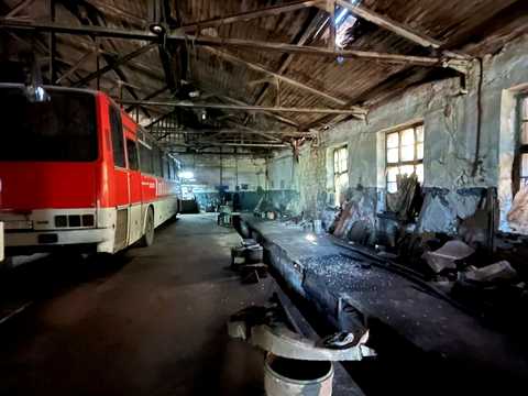 комерційна за адресою Конституційна вул., 15
