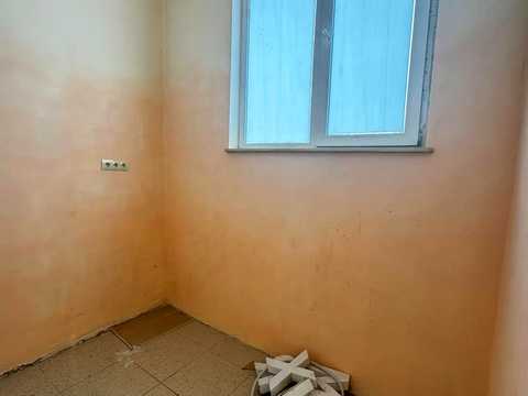 комерційна за адресою Олександра Довженка вул., 21-Б