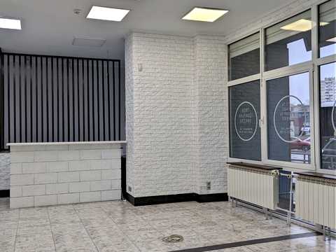 комерційна за адресою Миколи Бажана просп., 12