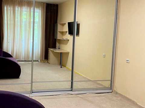 квартира по адресу Серова , 1а