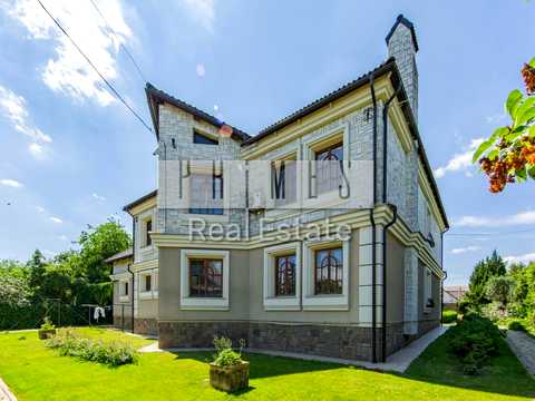 дом по адресу с. Чапаевка, Молодіжна ул. (леніна)