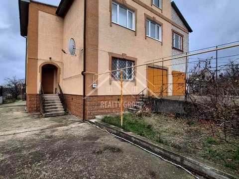 будинок за адресою Родини Харченків, 70