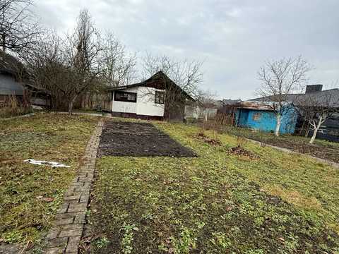 будинок за адресою Володимира Івасюка вул.
