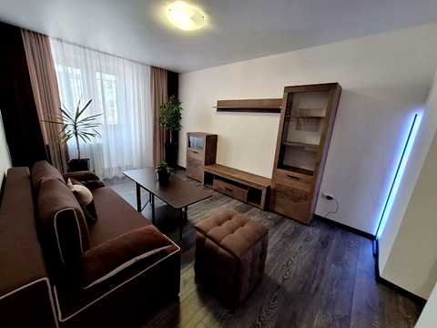квартира за адресою Крошенська вул., 8