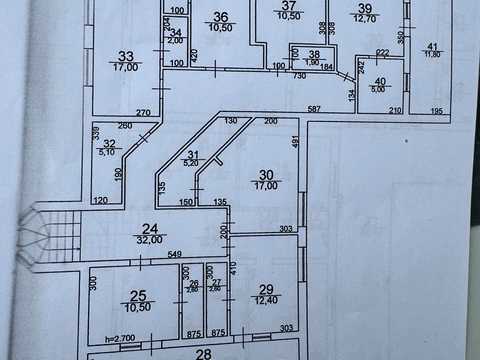 комерційна за адресою Червона гора, 1