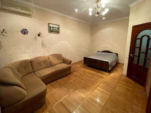 квартира за адресою Стадіонна вул., 13