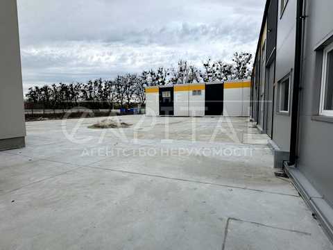 комерційна за адресою Соборна вул., 305