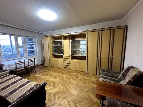 квартира по адресу Драйзера Теодора вул., 18