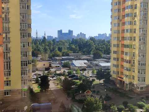квартира по адресу Сім'ї Кульженків ул. (Петра Дегтяренка), 35
