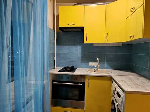 квартира за адресою Богатирська вул., 8