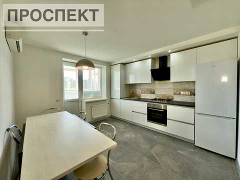 квартира за адресою Михайла Лушпи просп. (Космонавтів), 5 к27