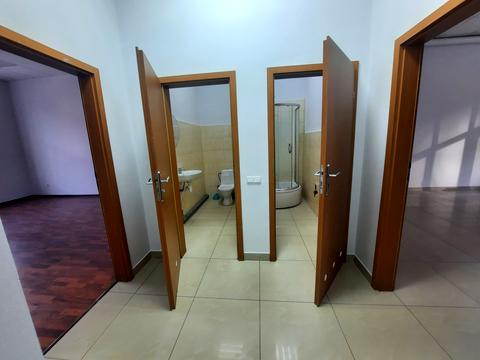 комерційна за адресою Якова Головацького вул., 21