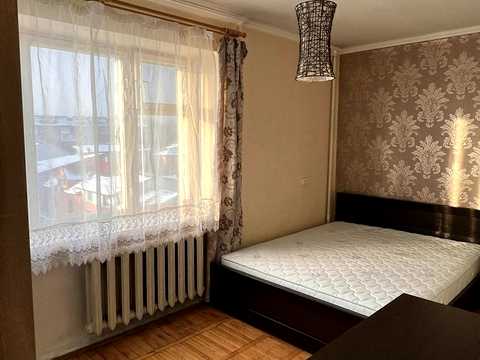 квартира за адресою Хотинська вул., 20