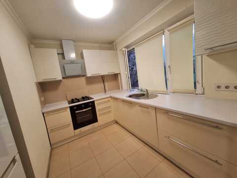 квартира за адресою Автозаводська вул., 17
