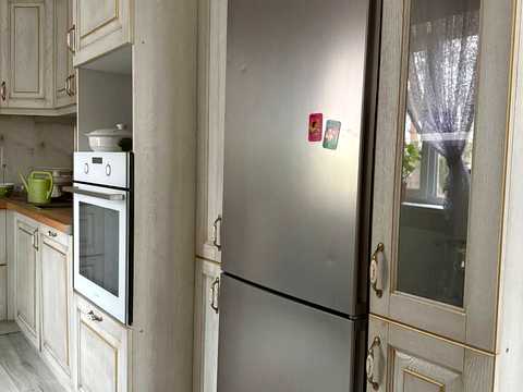 квартира по адресу Василя Симоненка ул., 4