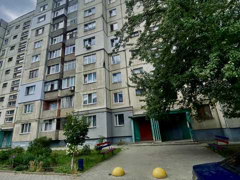 квартира за адресою Михайла Лушпи просп. (Космонавтів), 22