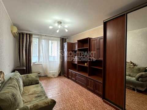 квартира за адресою Поздовжня вул., 3б