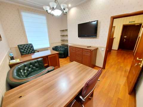 комерційна за адресою Шовковична вул., 11/1