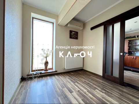 будинок за адресою с. Соколівське, Карпенка Карого