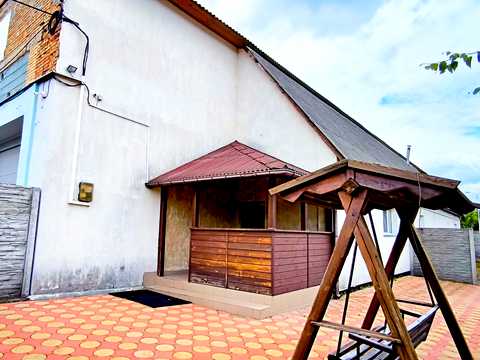 комерційна за адресою смт. Іванків, Проскури вул., 86