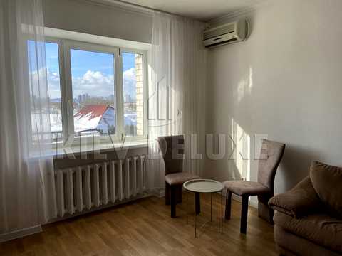 квартира по адресу Ревуцкого ул., 5