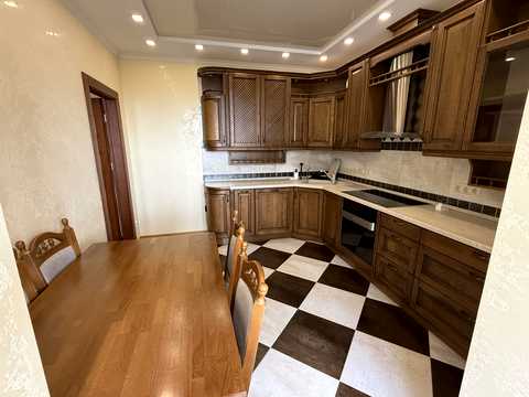 квартира за адресою Салютна вул., 1-Б