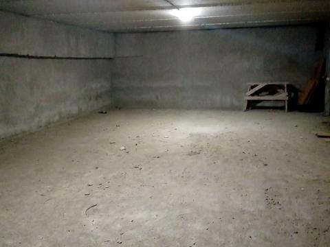 комерційна за адресою Незалежності бульв., 2 к2